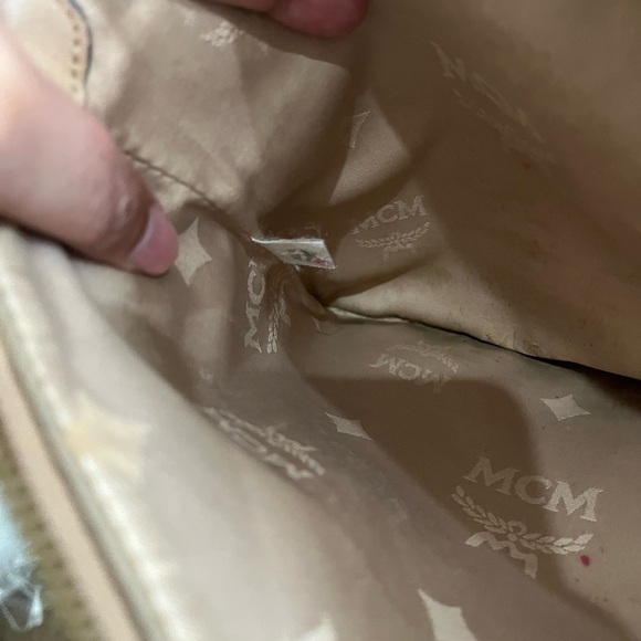 MCM SLING BAG - Picture 12 of 16